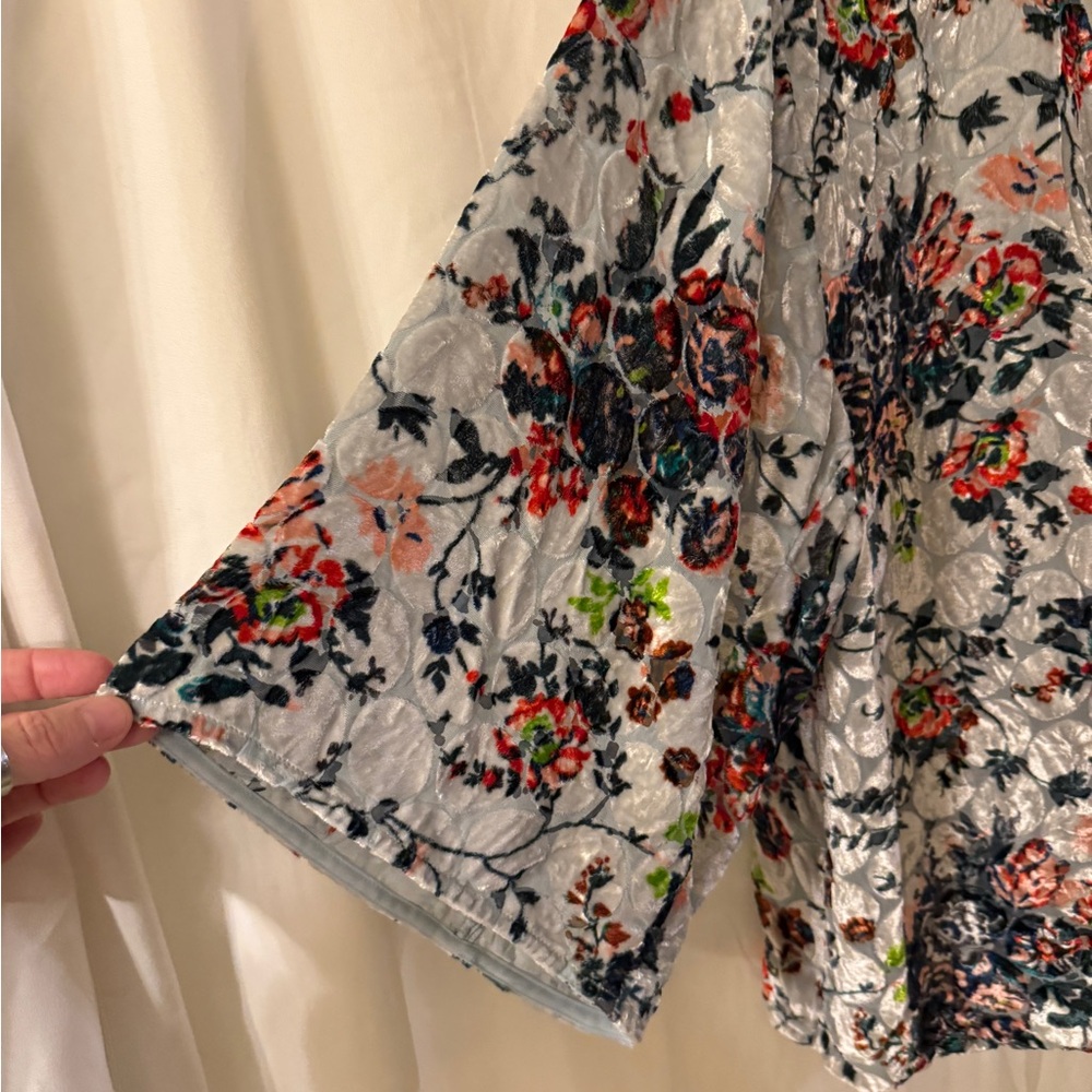 Maeve Umi wrap Multicolor Floral velvet silk blend Blouse - Picture 8 of 14